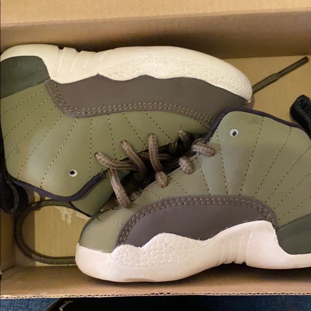 Size 4 Jordan 12 Retro